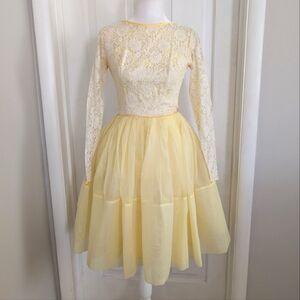 Vintage 1960's Butter Yellow Party Dress SIZE 7 Hoco Prom Sorority Lace‎ Layered